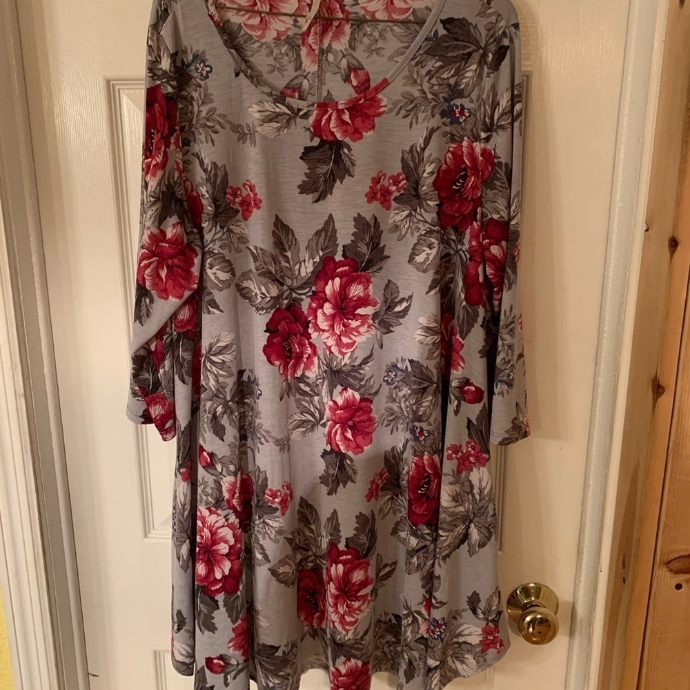 𝅺VEE Collection Ladies top plus size